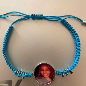 Adjustable picture bracelet